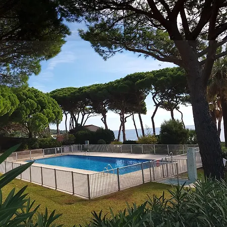 Апартаменти 3 Pieces Avec Terrasse Vue Mer, Piscine Et Parking A Sainte-maxime - Fr-1-780-96 *