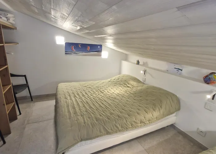 Апартаменти 3 Pieces Avec Terrasse Vue Mer, Piscine Et Parking A Sainte-maxime - Fr-1-780-96 Сент-Максім